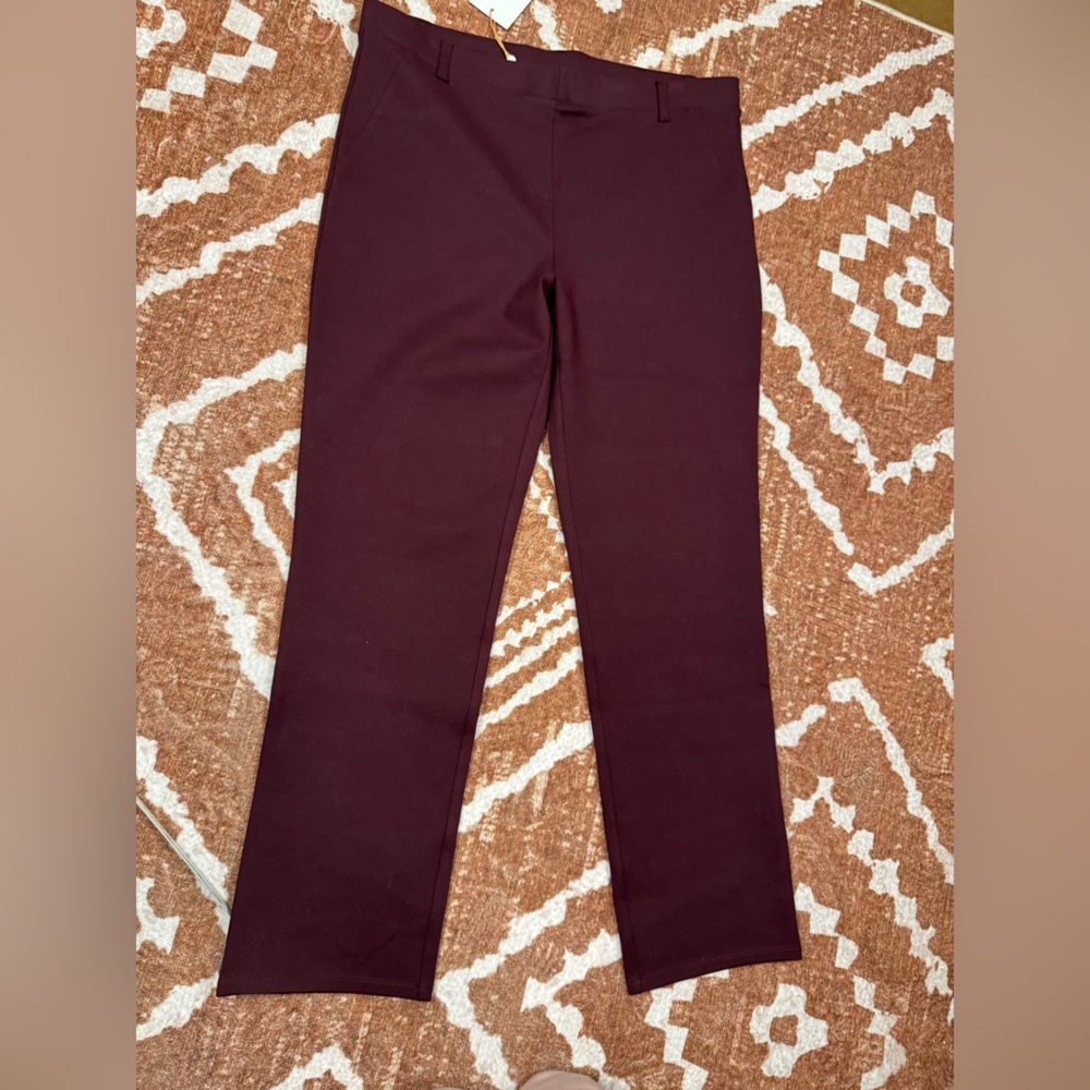 Quince ultra stretch pointe straight leg pant burgundy large petite NWT